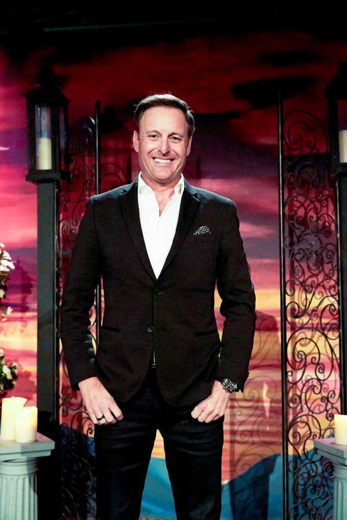 Chris Harrison During A Group Date on ‘The Bachelor’
