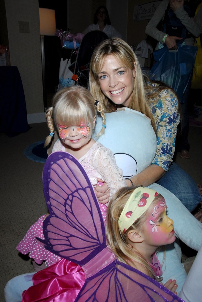 Denise Richards & Her Daughters Have Fun