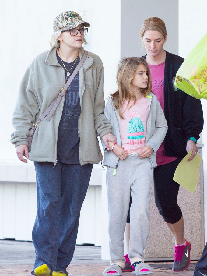 Jamie Lynn Spears & Daughter Maddie Leave the Hospital