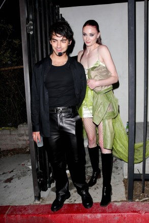 Los Angeles, CA  - Joe Jonas and Sophie Turner attend a friend's Halloween party wearing matching headsets.Pictured: Joe Jonas, Sophie TurnerBACKGRID USA 31 OCTOBER 2021 USA: +1 310 798 9111 / usasales@backgrid.comUK: +44 208 344 2007 / uksales@backgrid.com*UK Clients - Pictures Containing ChildrenPlease Pixelate Face Prior To Publication*