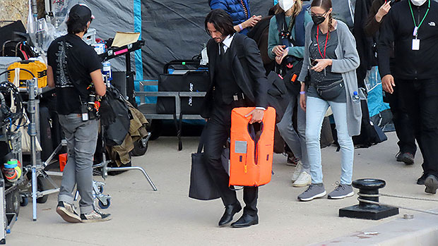 Keanu Reeves Helps Move Equipment While On 'John Wick 4' Set — Photo –  Hollywood Life