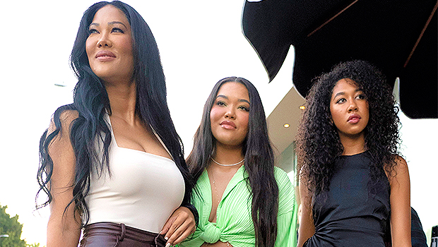 Kimora Lee Simmons Talks Parenting Daughters With Russell Simmons –  Hollywood Life