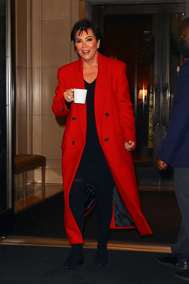 Kris Jenner & Khloe Kardashian Leave NYC After ‘SNL’ Photos