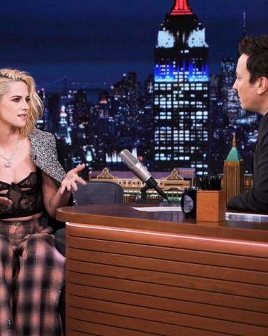 THE TONIGHT SHOW STARRING JIMMY FALLON -- Episode 1542 -- Pictured: (l-r) Actress Kristen Stewart during an interview on Wednesday, November 3, 2021 -- (Photo by: Sean Gallagher/NBC)