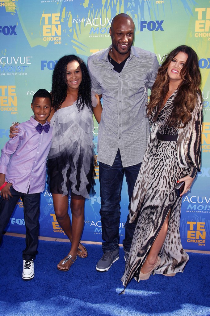 Lamar Odom with his kids and Khloe Kardashian at the 2011 Teen Choice Awards