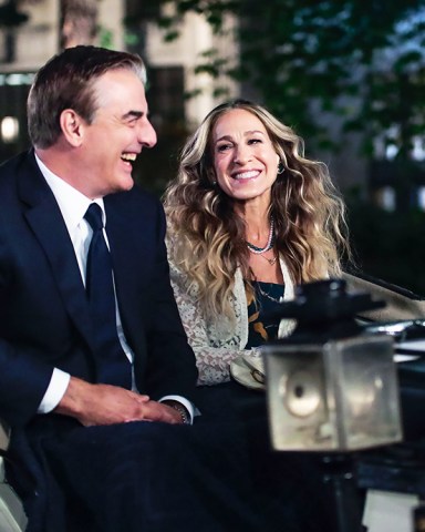 Sarah Jessica Parker and Chris Noth 'And Just Like That...' on set filming, New York, USA - 07 Nov 2021