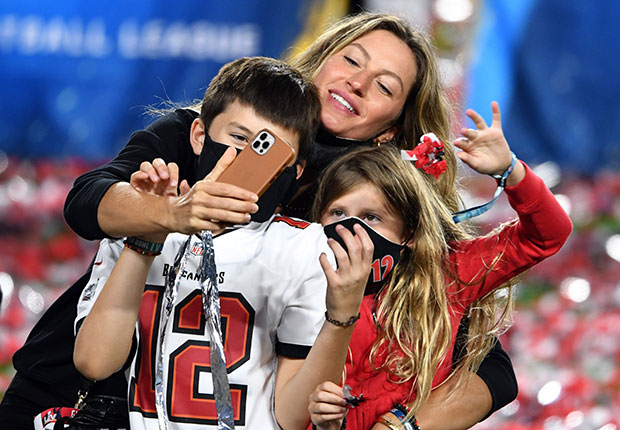 Gisele Bündchen, Kids Cheer on Tom Brady from Home