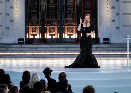 CBS revealed an extended preview and first look of the exclusive Oprah interview in ADELE ONE NIGHT ONLY, a new primetime special that will be broadcast Sunday, Nov. 14 (8:30-10:31 PM, ET/8:00-10:01 PM, PT) on the CBS Television Network, and available to stream live and on demand on Paramount+.Pictured (L-R): Adele. Photo: Cliff Lipson/CBS ©2021 CBS Broadcasting, Inc. All Rights Reserved.