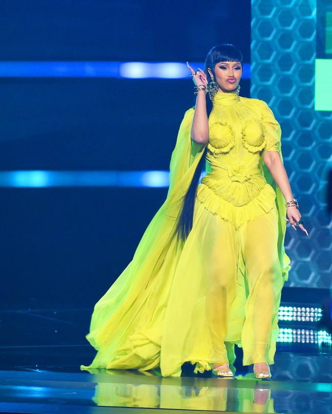Cardi B Brightens Up The AMAs Stage