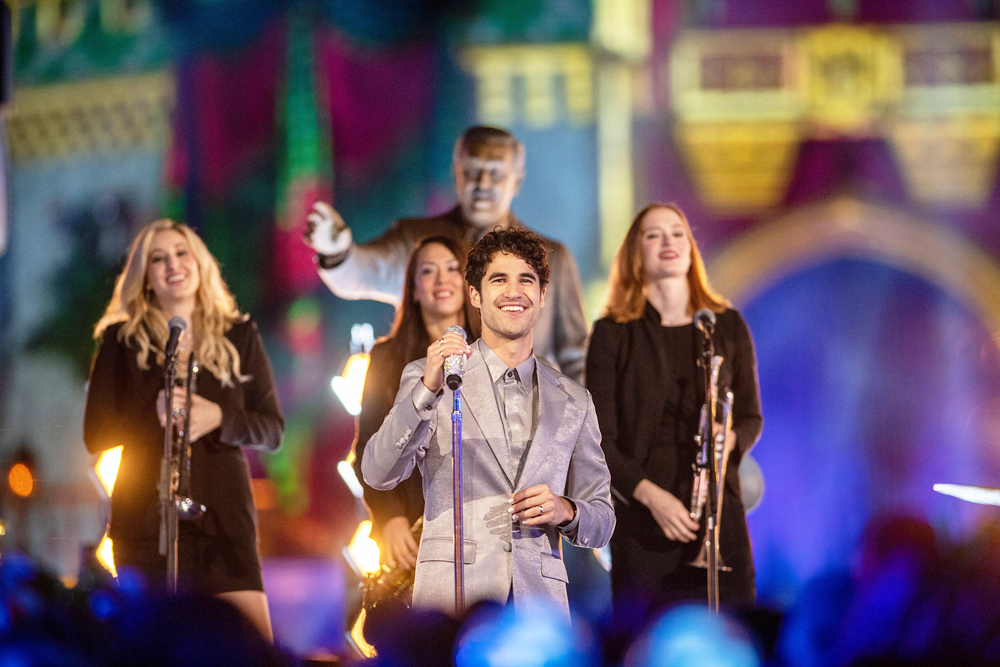 THE WONDERFUL WORLD OF DISNEY: MAGICAL HOLIDAY CELEBRATION - ABC is rockin’ around the Disney Parks Christmas trees for the sixth year in a row, when “The Wonderful World of Disney: Magical Holiday Celebration” airs SUNDAY, NOV. 28 (7:00-9:00 p.m. EST/PST). (Disney/Kent Phillips)
DARREN CRISS