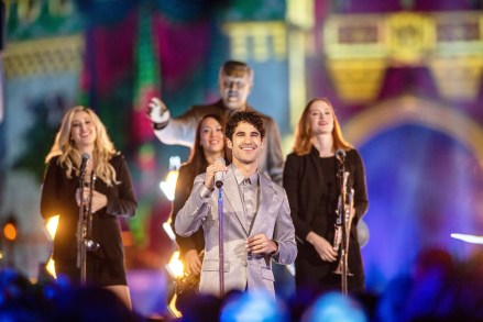 THE WONDERFUL WORLD OF DISNEY: MAGICAL HOLIDAY CELEBRATION - ABC is rockin’ around the Disney Parks Christmas trees for the sixth year in a row, when “The Wonderful World of Disney: Magical Holiday Celebration” airs SUNDAY, NOV. 28 (7:00-9:00 p.m. EST/PST). (Disney/Kent Phillips)DARREN CRISS