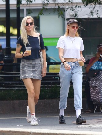 Kristen Stewart and girlfriend Dylan Meyer have an iced coffee run while out in Manhattan’s Union Square Park. 11 Sep 2021 Pictured: Kristen Stewart. Photo credit: LRNYC / MEGA TheMegaAgency.com +1 888 505 6342 (Mega Agency TagID: MEGA786397_003.jpg) [Photo via Mega Agency]