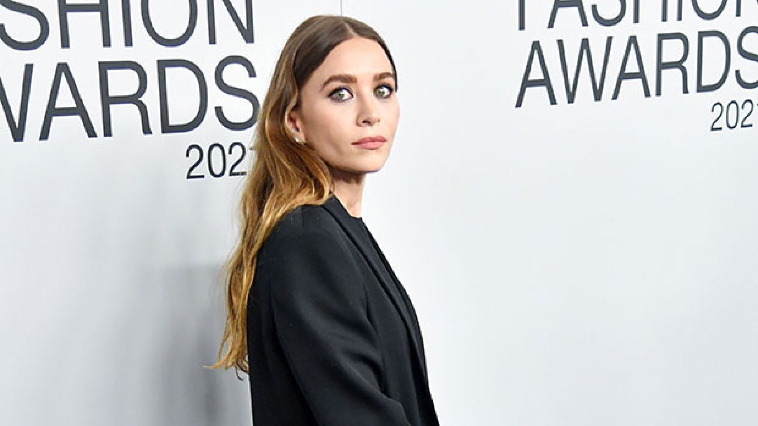 Ashley Olsen Attends CFDA Fashion Awards 2021 Photo Hollywood Life