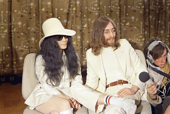John Lennon and Yoko Ono at a press conference