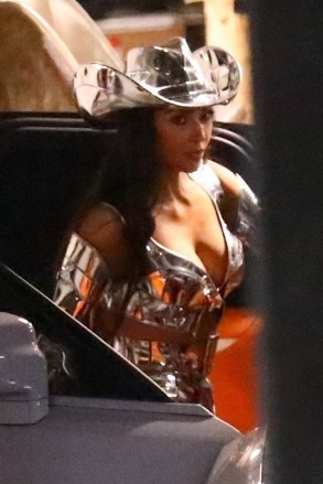 Los Angeles, CA - *EXCLUSIVE* - Kim Kardashian looks like a futuristic Cowgirl as she is spotted exiting a leaving a Halloween party at TAO following romance rumors with Pete Davidson after the two were pictured at Knotts Berry Farm together over the weekend!Pictured: Kim KardashianBACKGRID USA 1 NOVEMBER 2021 USA: +1 310 798 9111 / usasales@backgrid.comUK: +44 208 344 2007 / uksales@backgrid.com*UK Clients - Pictures Containing ChildrenPlease Pixelate Face Prior To Publication*