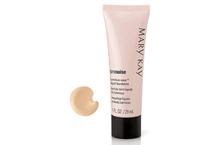 mary kay foundation for dry skin in a squeeze bottle