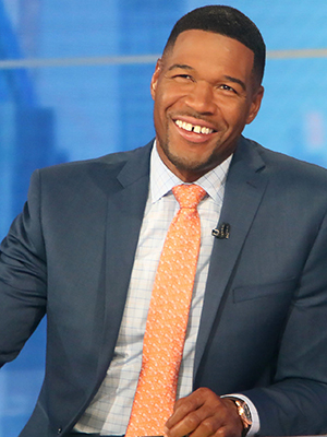 On Their Shoulders': Michael Strahan pays tribute to 5 heroes for Black  History Month - ABC News