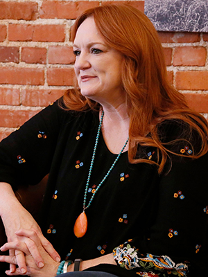 The Pioneer Woman's Ree Drummond Mourns Death of Her Brother