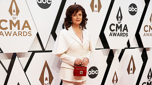 Susan Sarandon apologizes for anti-Semitic comments at rally after agency firing: I made a 'terrible mistake'