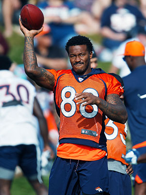 Longtime Bronco and Super Bowl Champ Demaryius Thomas Dies at 33