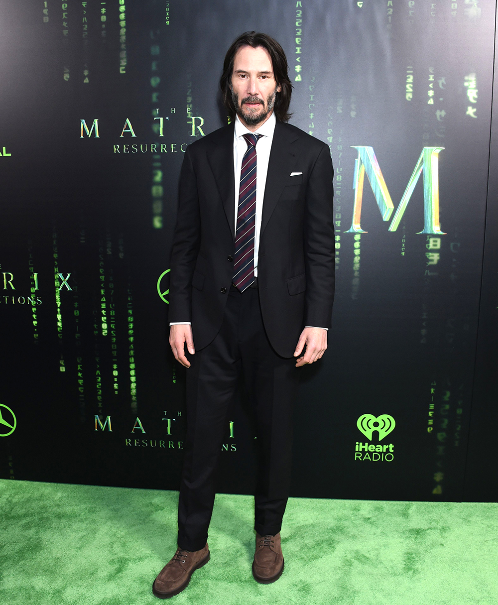 https://hollywoodlife.com/wp-content/uploads/2021/12/Keanu-Reeves-2.jpg