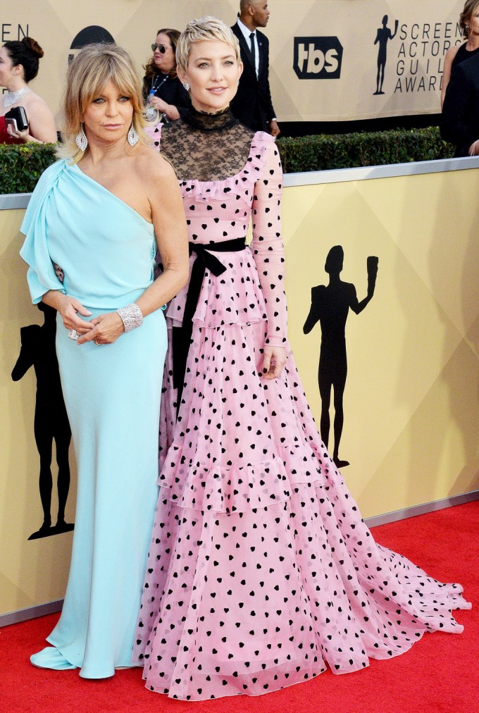 Goldie Hawn & Kate Hudson Arrive At SAG Awards