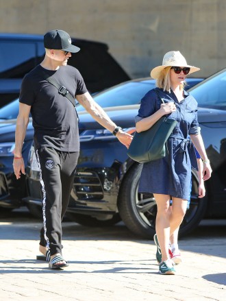 Jim Toth and Reese Witherspoon
Jim Toth and Reese Witherspoon out and about, Los Angeles, USA - 01 Feb 2020