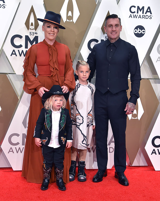 Pink Carey Hart Willow Hart Jameson Hart