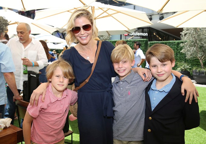 Julie Bowen & Her Sons Arrive At The Premiere of ‘Dog Days’