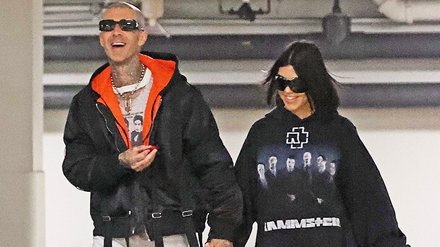 Kourtney Kardashian And Travis Barker Spotted Filming Her Reality Show Hollywood Life 5504