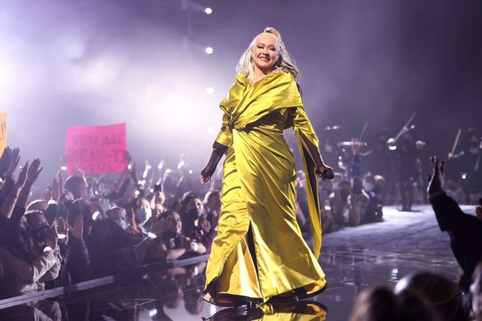 Christina Aguilera accepts the Music Icon award