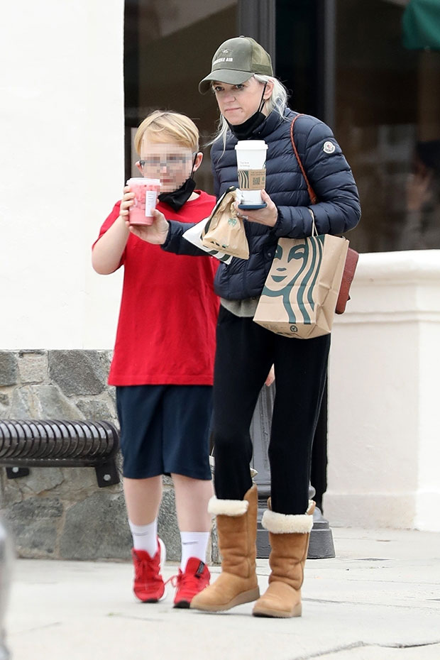 Anna Faris Take Son Jack For A Coffee Run As Chris Pratt Expects