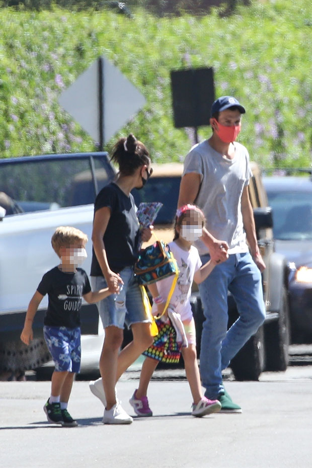 Ashton Kutcher Mila Kunis Hold Hands With Kids embed2