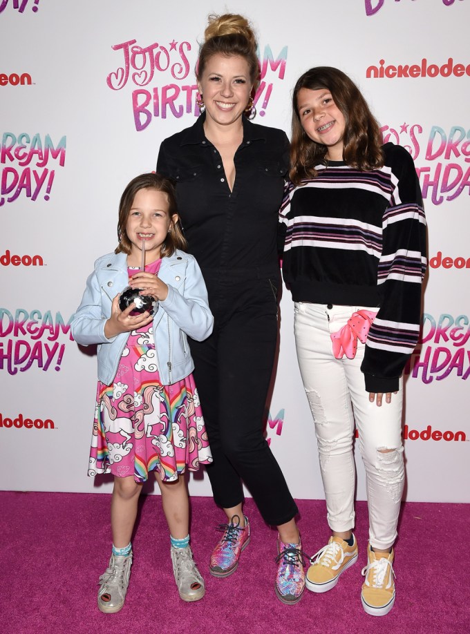 Jodie Sweetin poses with her girls