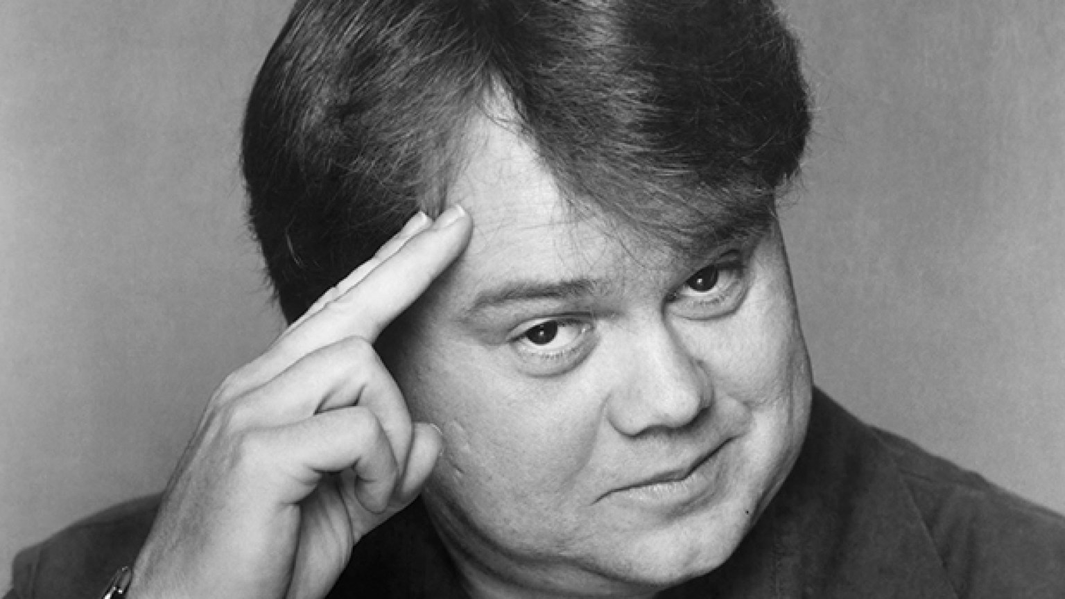 Celebrities On Louie Anderson’s Death See Tributes From Stars