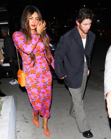 West Hollywood, CA  - The Jonas Brothers are in town for a good night out! The siblings strolled into Catch Steak dressed to the nines as they celebrated a birthday party.Pictured: Nick Jonas, Priyanka ChopraBACKGRID USA 27 OCTOBER 2022 USA: +1 310 798 9111 / usasales@backgrid.comUK: +44 208 344 2007 / uksales@backgrid.com*UK Clients - Pictures Containing ChildrenPlease Pixelate Face Prior To Publication*