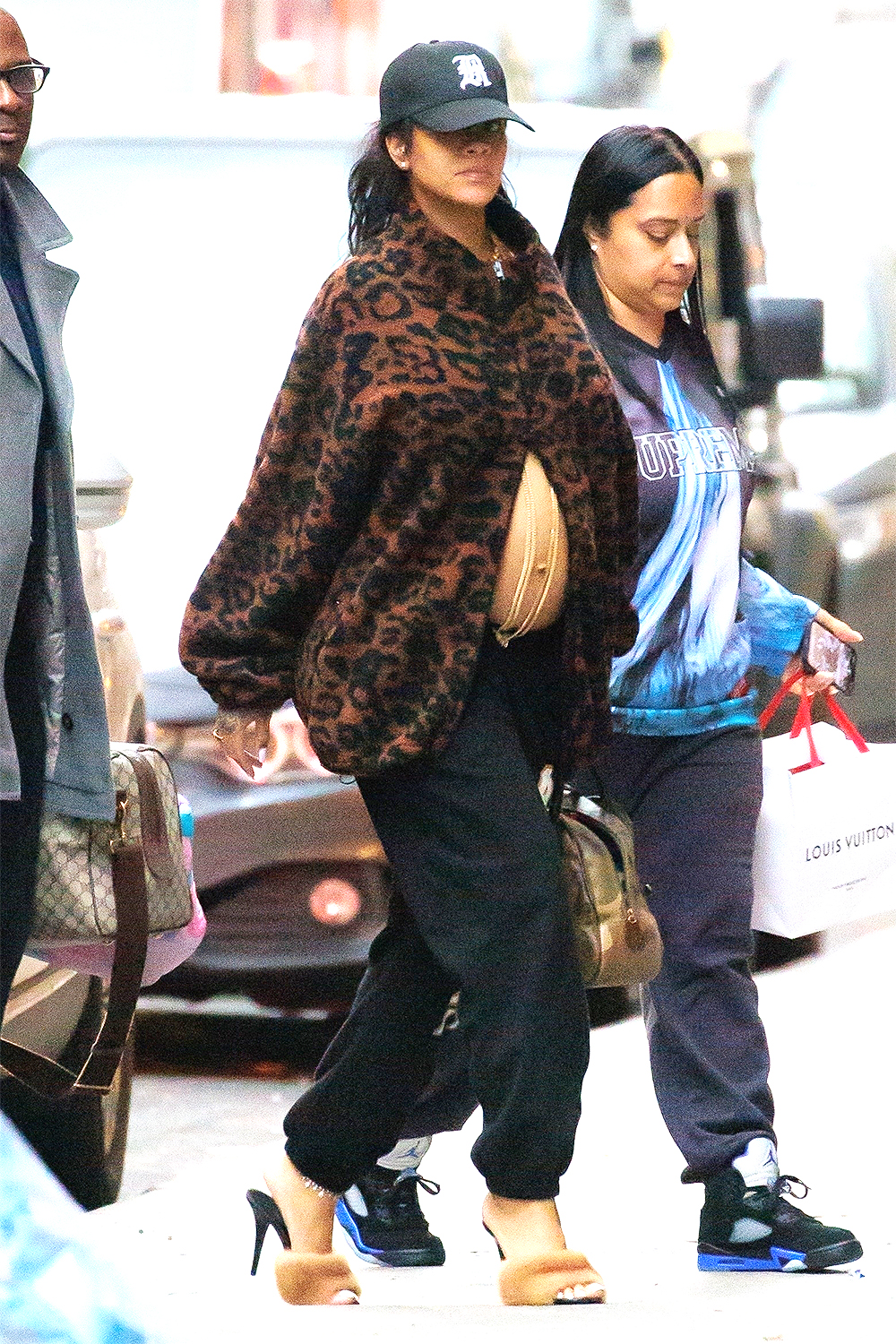 Celebrities Wearing Louis Vuitton Bags