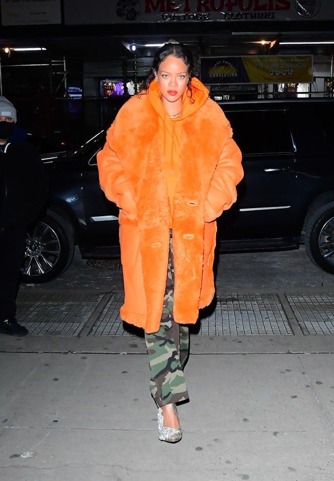 Rihanna in orange