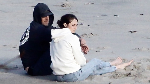 Shailene Woodley & Aaron Rodgers Reportedly ‘Agree To Disagree’ On Issues To Keep Romance Going.jpg