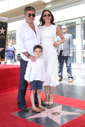Simon Cowell y Lauren Silverman con su hijo Eric Cowell Simon Cowell honrado con una estrella en el Paseo de la Fama de Hollywood, Los Ángeles, EE. UU. - 22 de agosto de 2018