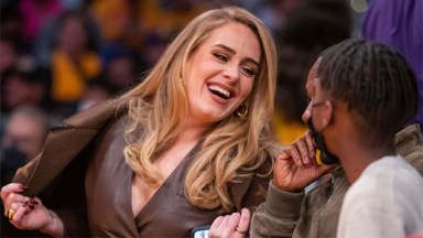 Adele Rocks Leather Pants At Lakers Game With Rich Paul – Hollywood Life