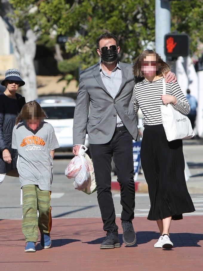 Ben Affleck With Samuel and Violet at the Farmer’s Market