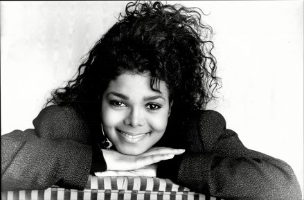 Şarkıcı Janet Jackson.  Şarkıcı Janet Jackson.