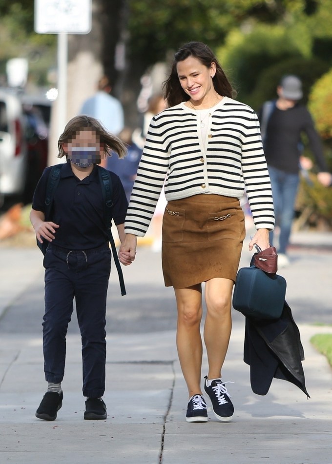 Jennifer Garner Gives Samuel A Ride From School