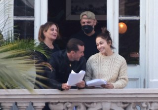 Tenerife, SPAIN  - Actress Jennifer Lopez is spotted learning her lines and holding a script for the Action Thriller 'The Mother' out in Tenerife, Spain.Pictured: Jennifer Lopez, J-LoBACKGRID USA 2 MARCH 2022USA: +1 310 798 9111 / usasales@backgrid.comUK: +44 208 344 2007 / uksales@backgrid.com*UK Clients - Pictures Containing Children
Please Pixelate Face Prior To Publication*