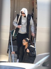 Kim Kardashian touches down in LA with boyfriend Pete Davidson.The beauty mogul enjoyed a whirlwind trip to New York City where she attended a luncheon at the Conde Nast offices in World Trade Center 1 on Tuesday.She jetted back home with her beau after the event in her USD 95 million custom cream private plane.Pictured: Kim Kardashian,Pete Davidson
Ref: SPL5298256 220322 NON-EXCLUSIVE
Picture by: SplashNews.comSplash News and Pictures
USA: +1 310-525-5808
London: +44 (0)20 8126 1009
Berlin: +49 175 3764 166
photodesk@splashnews.comWorld Rights