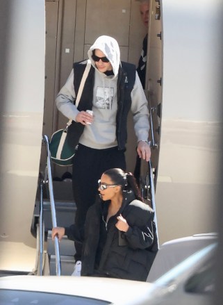 Kim Kardashian touches down in LA with boyfriend Pete Davidson.The beauty mogul enjoyed a whirlwind trip to New York City where she attended a luncheon at the Conde Nast offices in World Trade Center 1 on Tuesday.She jetted back home with her beau after the event in her USD 95 million custom cream private plane.Pictured: Kim Kardashian,Pete DavidsonRef: SPL5298256 220322 NON-EXCLUSIVEPicture by: SplashNews.comSplash News and PicturesUSA: +1 310-525-5808London: +44 (0)20 8126 1009Berlin: +49 175 3764 166photodesk@splashnews.comWorld Rights