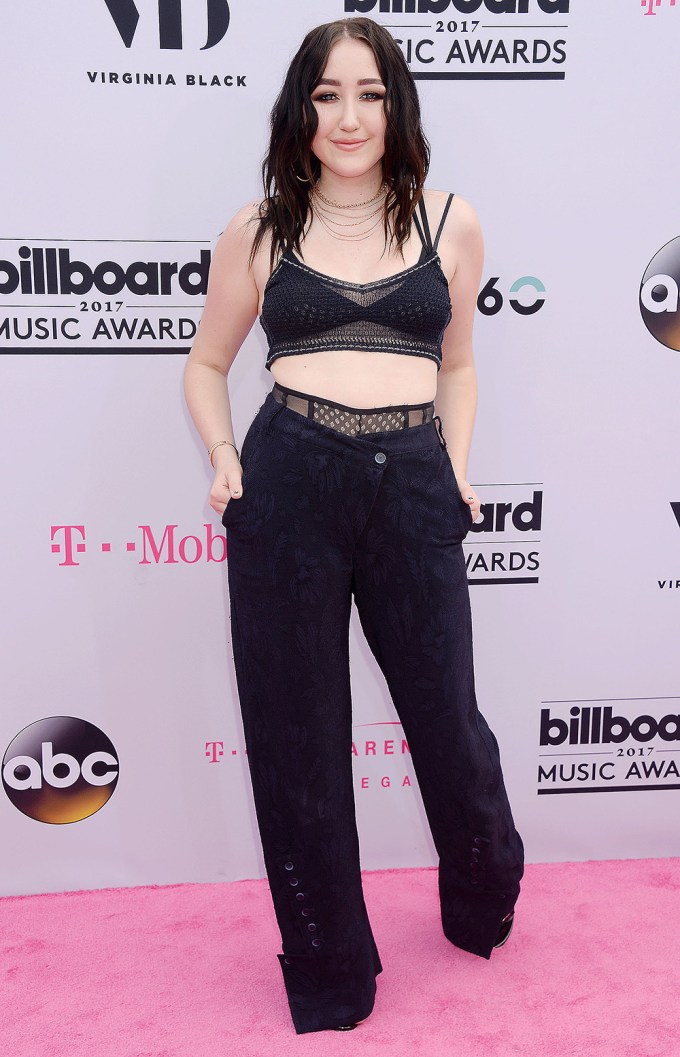 Noah Cyrus At 2017 Billboard Music Awards