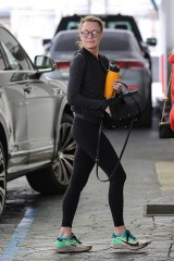 Beverly Hills, CA  - *EXCLUSIVE* Actress Robin Wright wears gym attire while heading to a health spa in Beverly Hills.

Pictured: Robin Wright

BACKGRID USA 26 MAY 2023 

USA: +1 310 798 9111 / usasales@backgrid.com

UK: +44 208 344 2007 / uksales@backgrid.com

*UK Clients - Pictures Containing Children
Please Pixelate Face Prior To Publication*