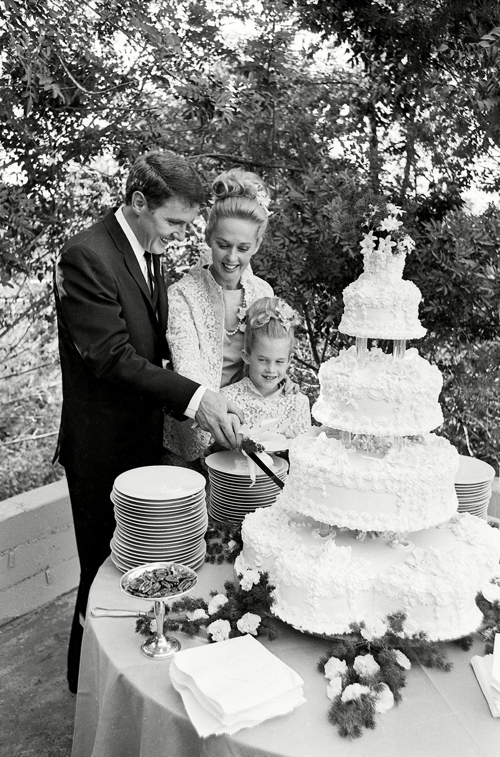 NEWLYWEDS HEDREN MARSHALL, HOLLYWOOD, USA